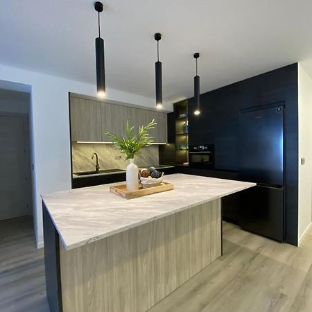 Precioso Apartamento A Estrenar En Centro De Нерха Екстер'єр фото