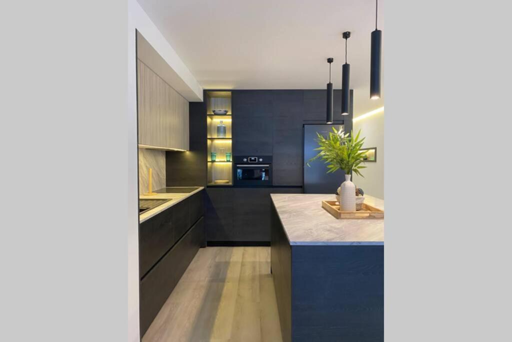 Precioso Apartamento A Estrenar En Centro De Нерха Екстер'єр фото